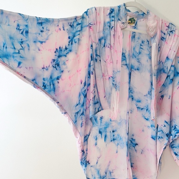 Vintage Oversized Pink & Blue Tie Dye Button Up Shirt - Picture 3 of 7